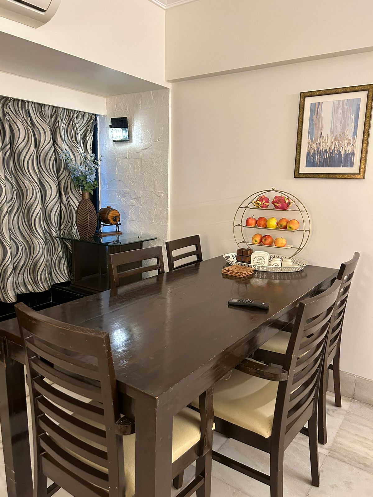 3 BHK Apartment for Rent in Gulmohar cross rd no.10 Mumbai