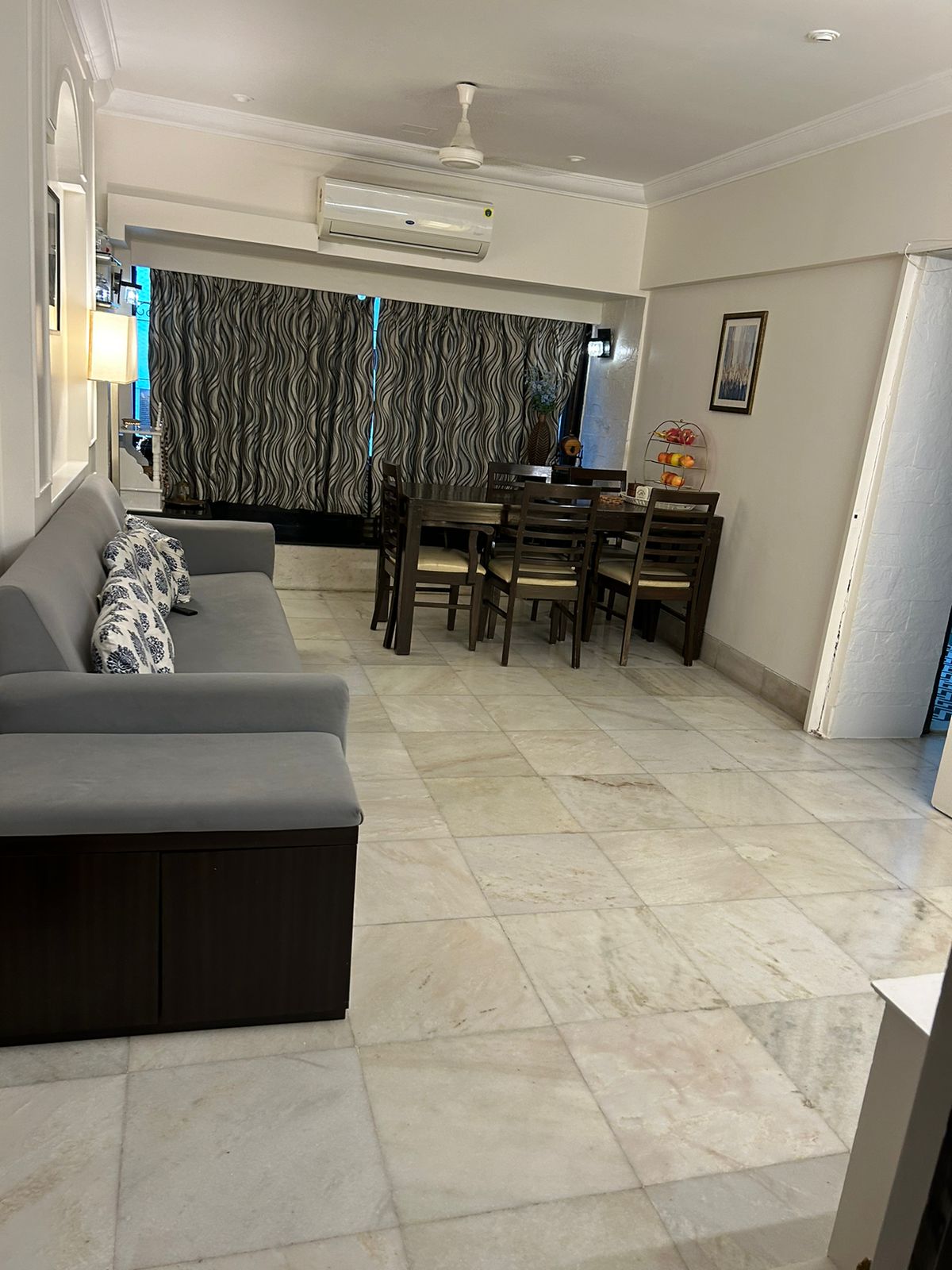 3 BHK Apartment for Rent in Gulmohar cross rd no.10 Mumbai