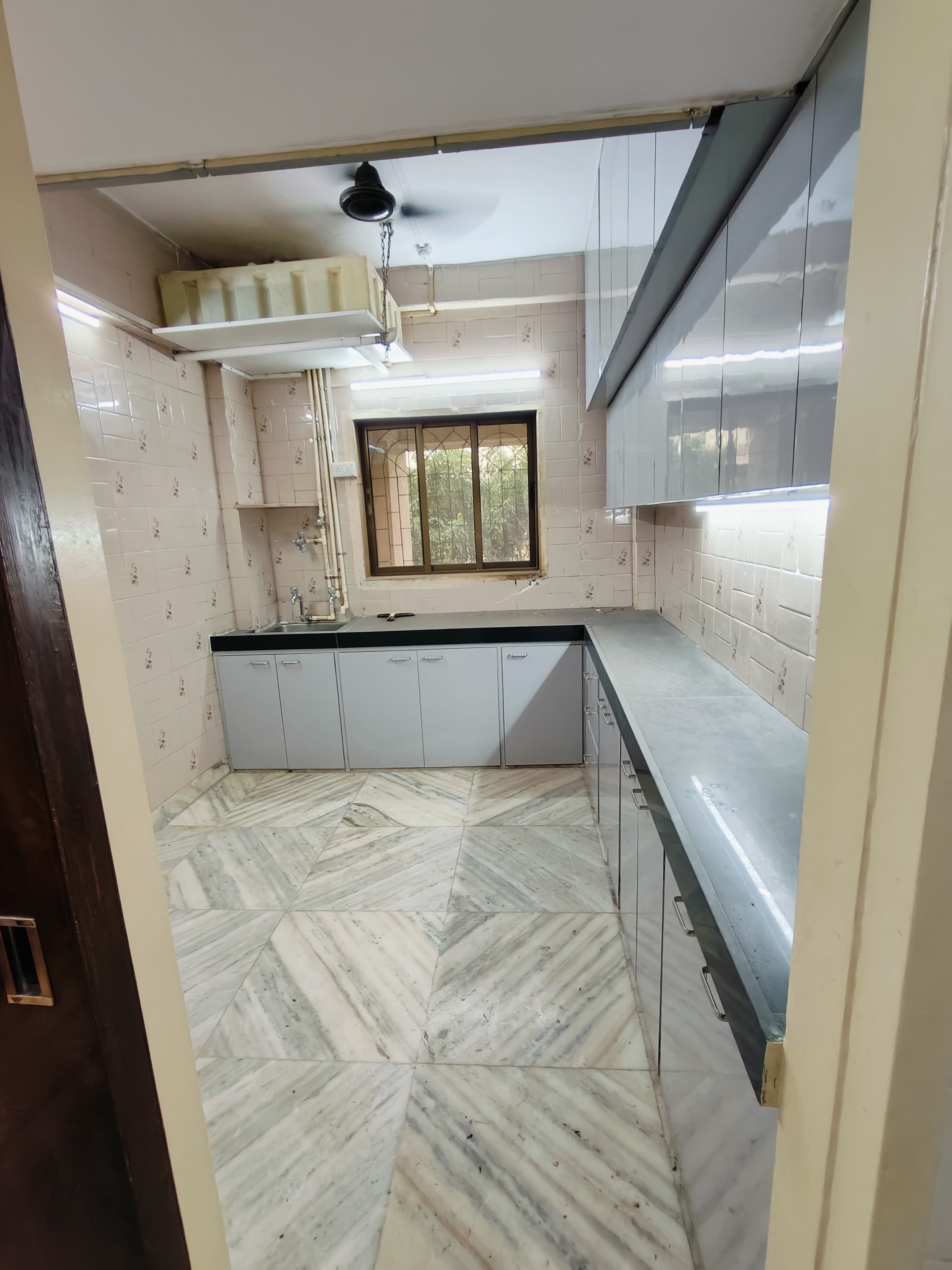 2 BHK Apartment for Rent in Khar West Mumbai