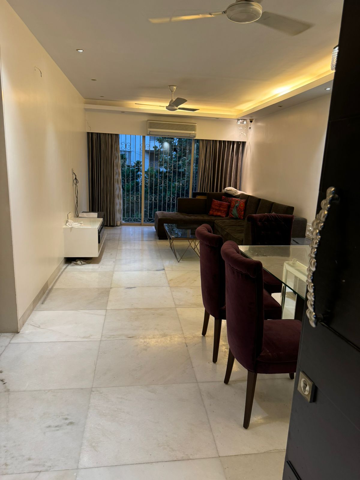 2 BHK Apartment for Rent in Bandra West Mumbai