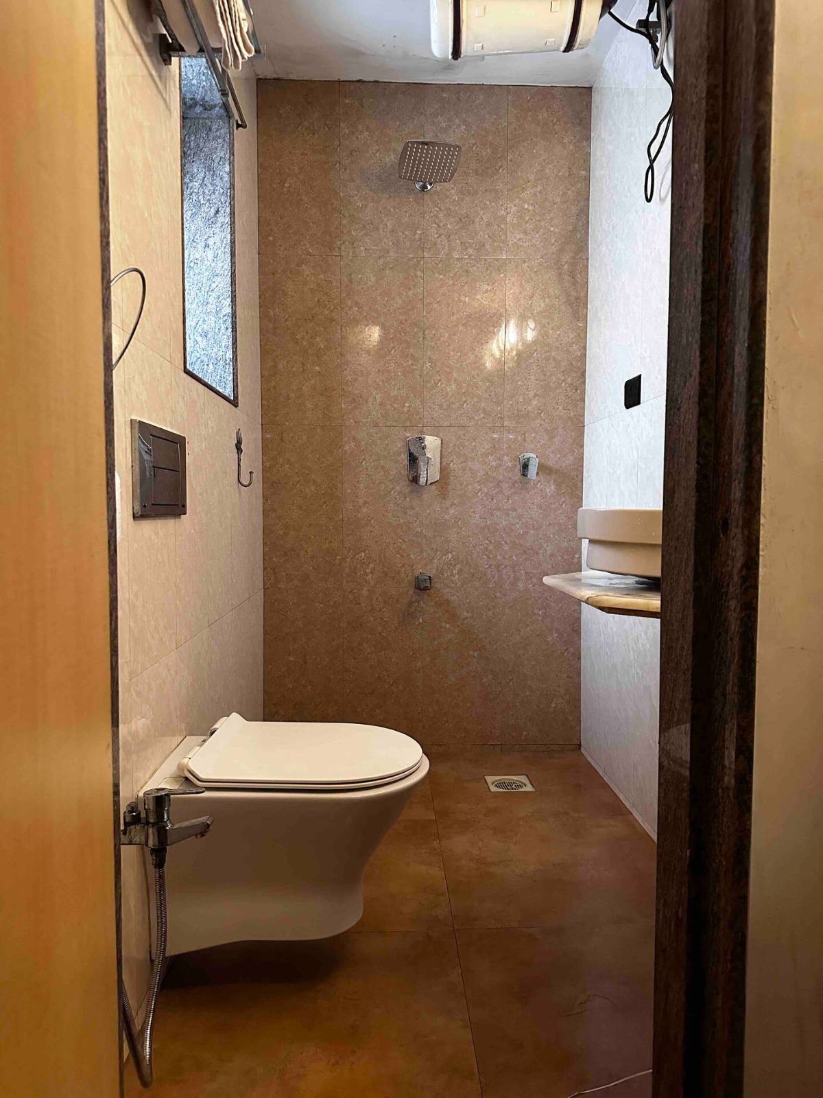 2 BHK Apartment for Rent in Bandra Reclamation Mumbai