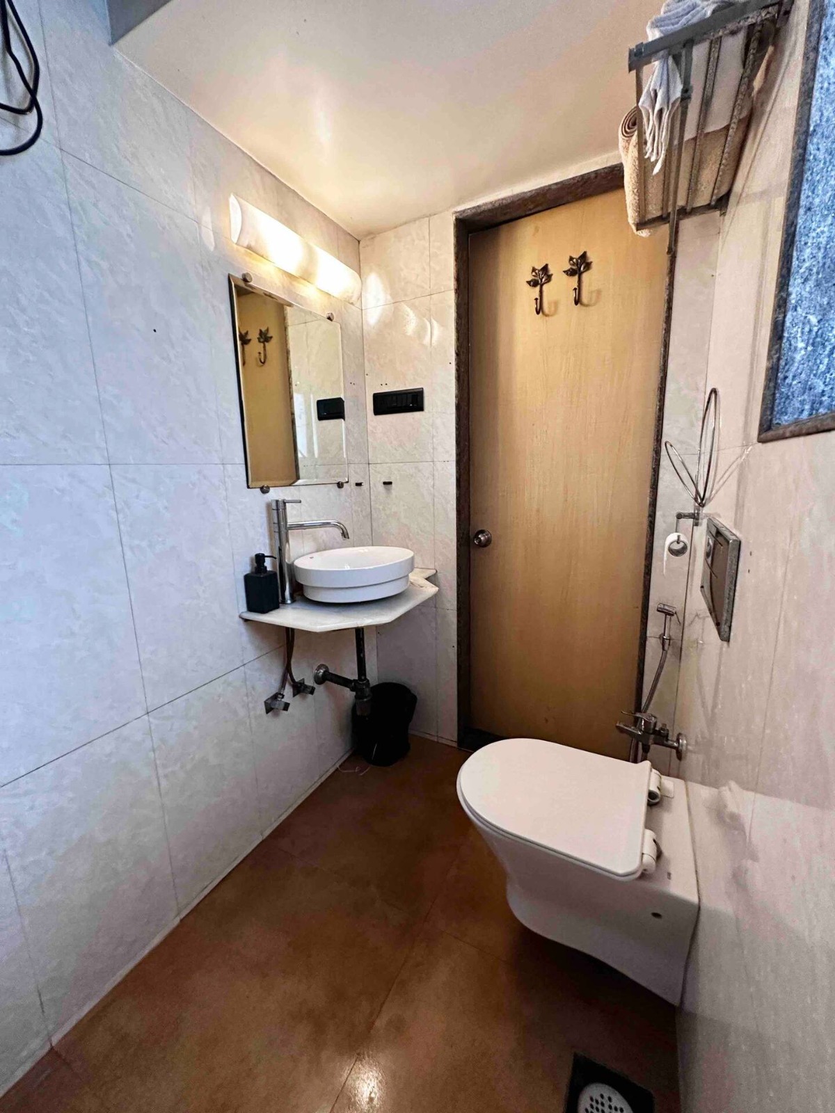 2 BHK Apartment for Rent in Bandra Reclamation Mumbai