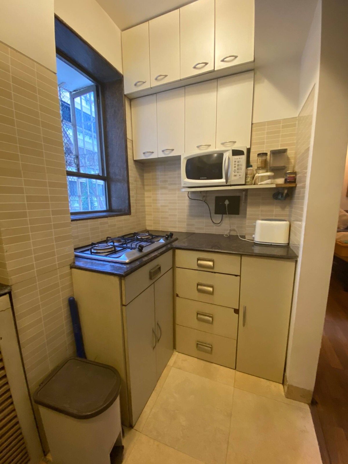 2 BHK Apartment for Rent in Bandra Reclamation Mumbai