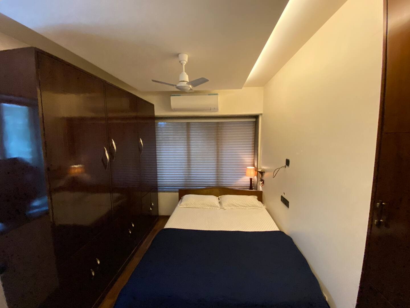 2 BHK Apartment for Rent in Bandra Reclamation Mumbai