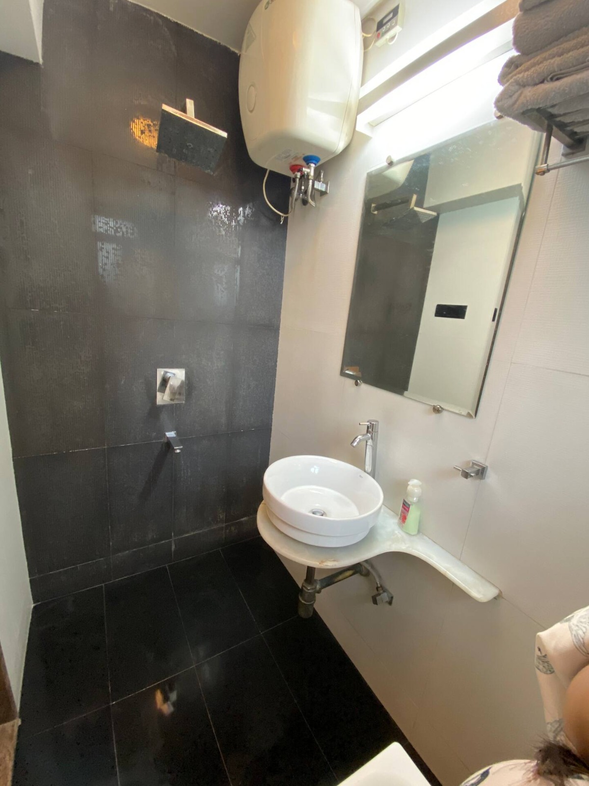2 BHK Apartment for Rent in Bandra Reclamation Mumbai