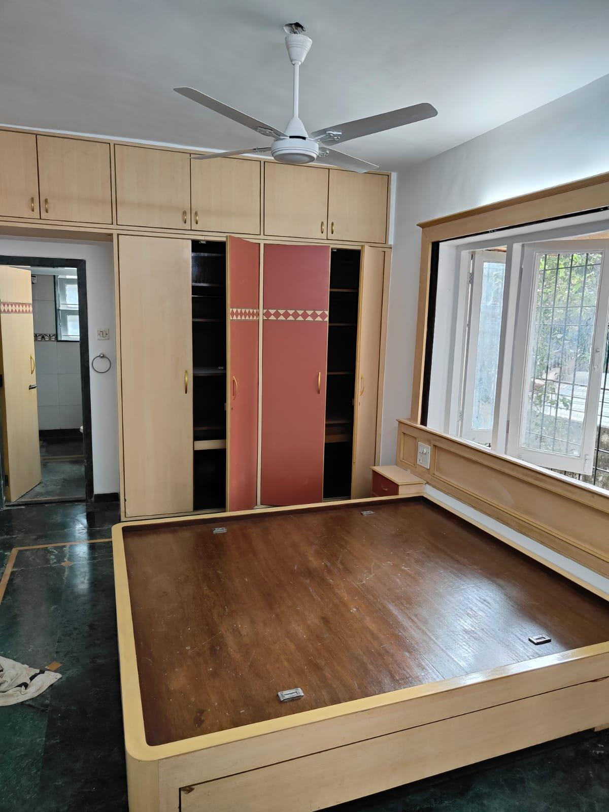 2 BHK Apartment for Rent in Off 10th Road Mumbai
