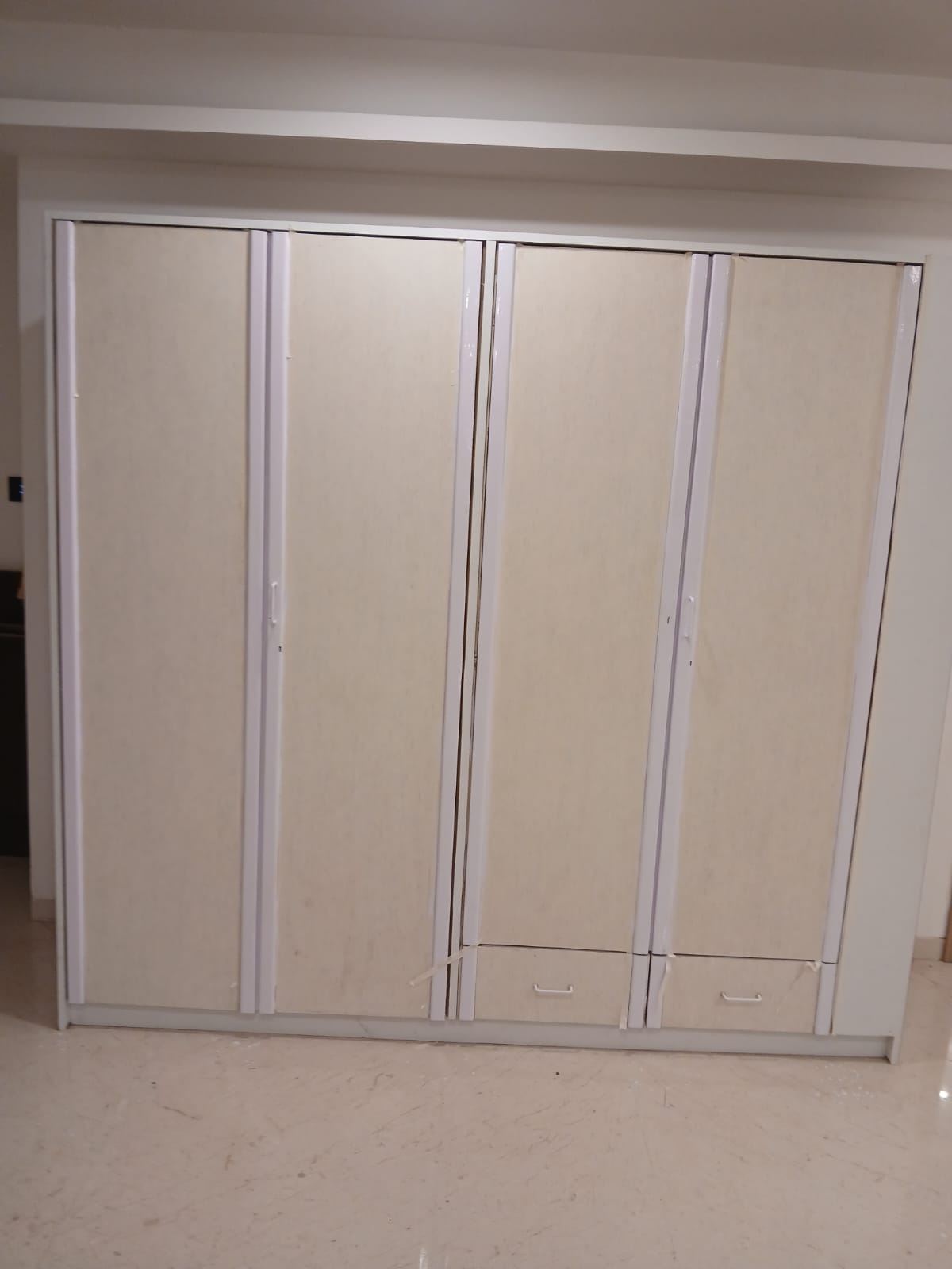 4 BHK Apartment for Rent in Gulmohar Cross rd no.12 Mumbai