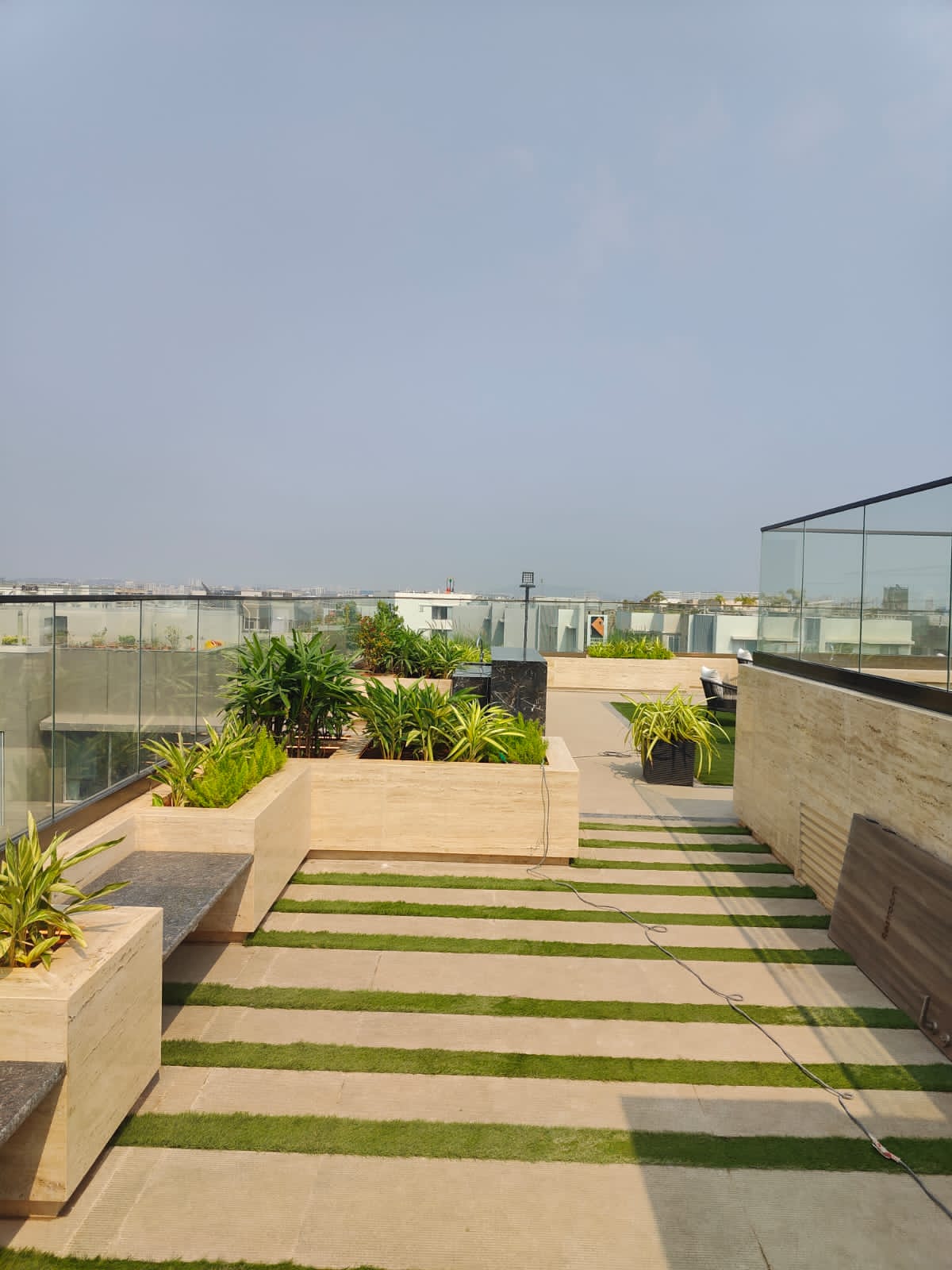4 BHK Apartment for Rent in Gulmohar Cross rd no.12 Mumbai