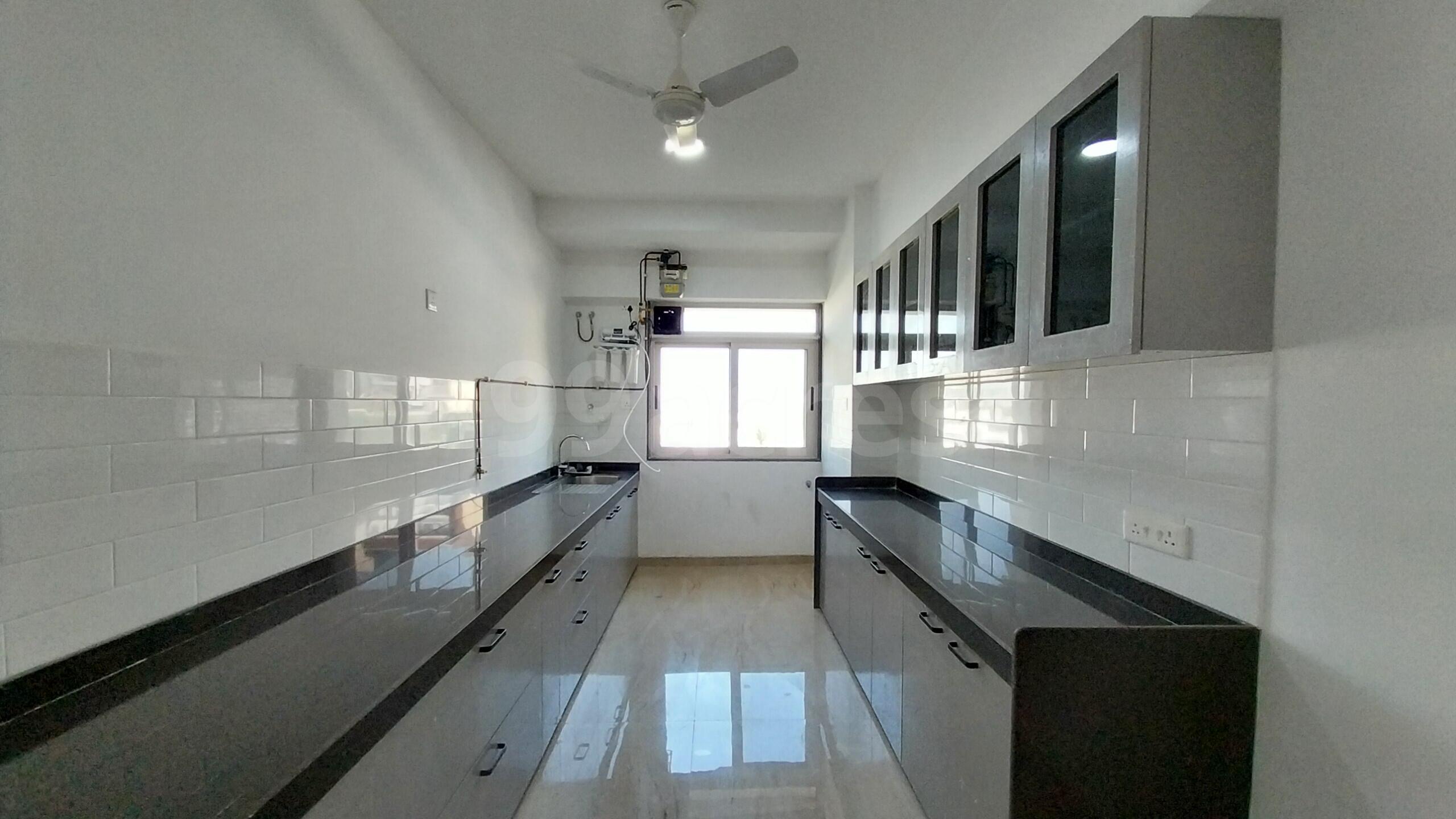 3 BHK Apartment for Rent in Gulmohar cross rd no.10 Mumbai