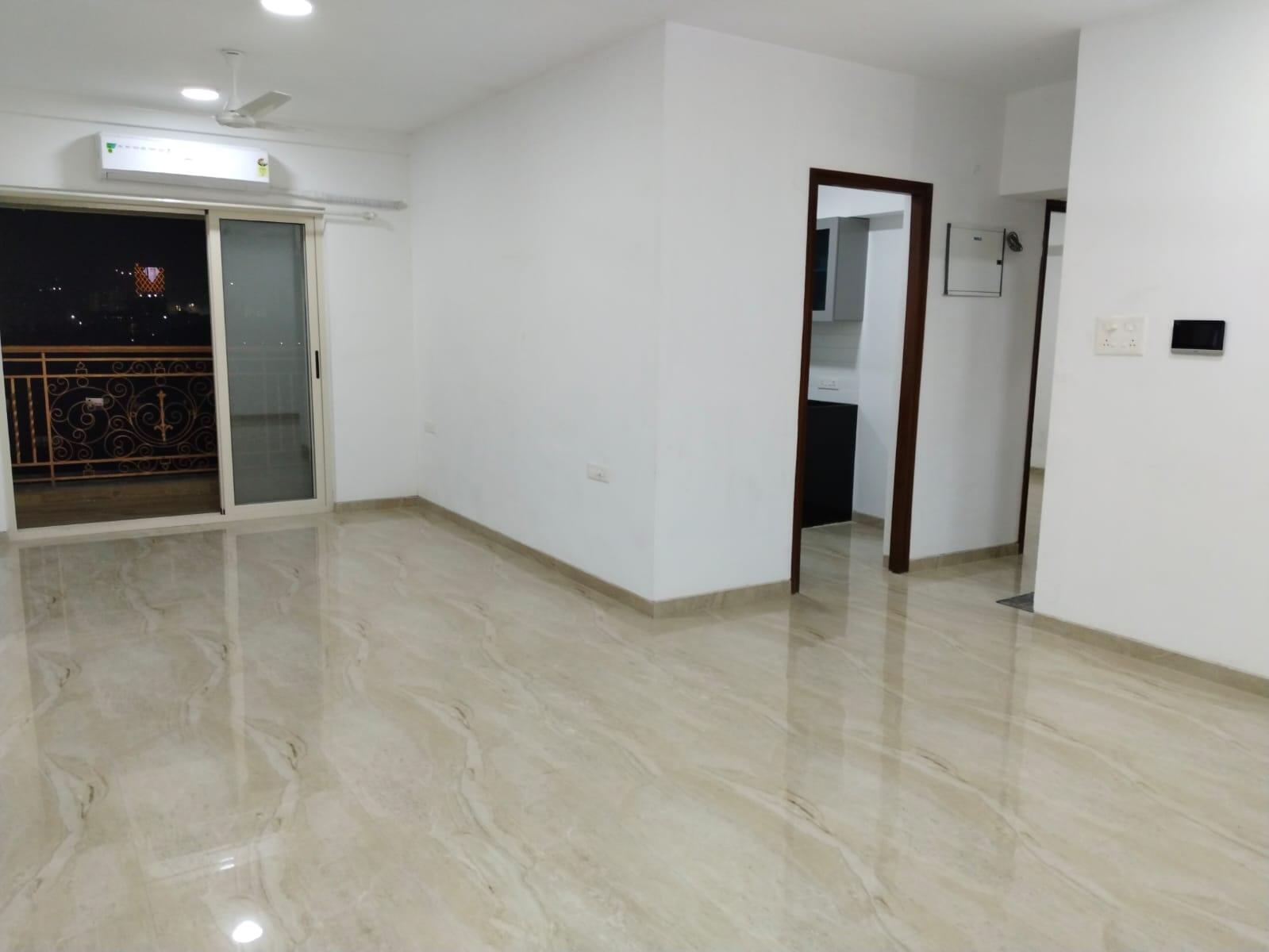 3 BHK Apartment for Rent in Gulmohar cross rd no.10 Mumbai