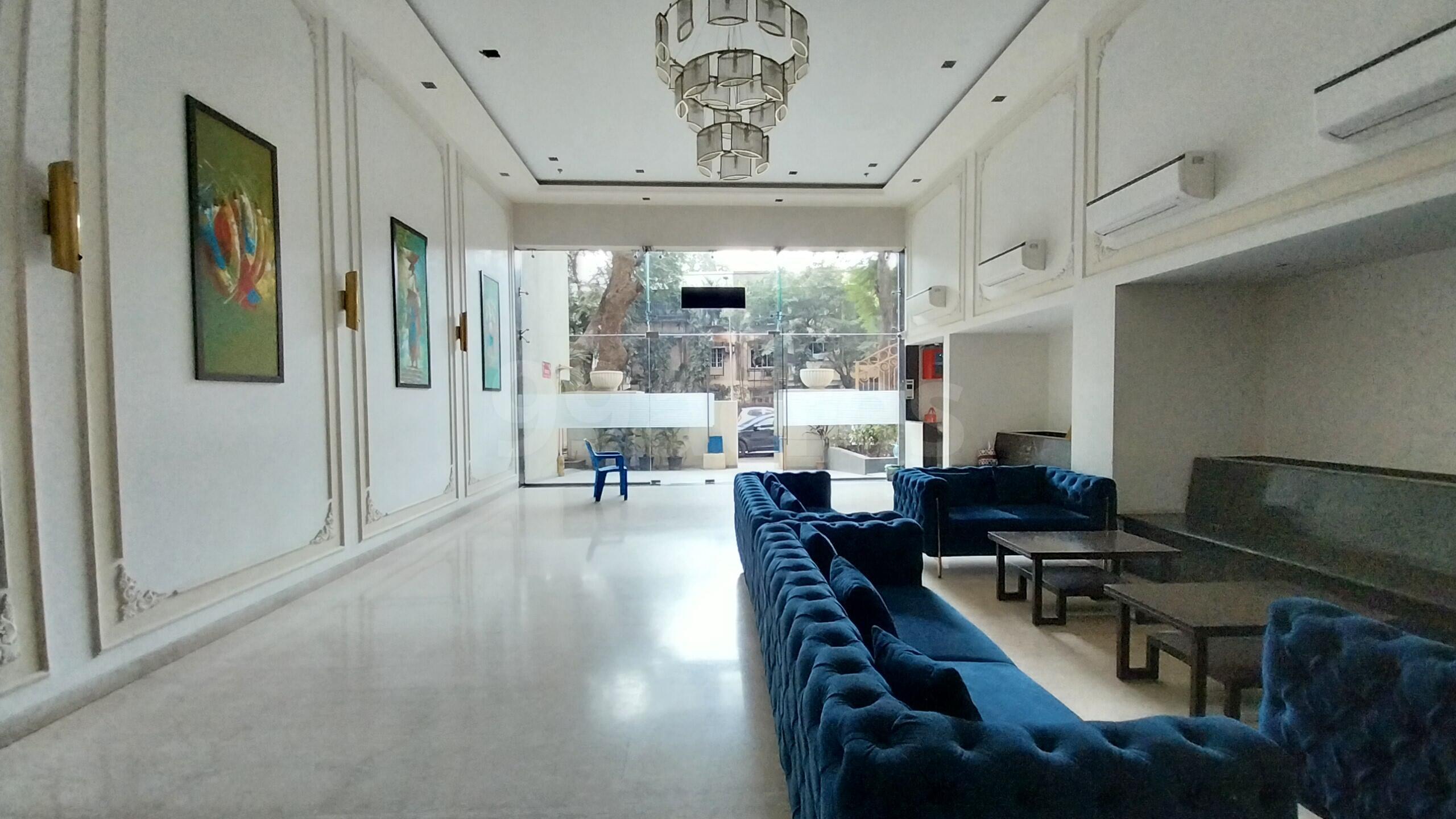 3 BHK Apartment for Rent in Gulmohar cross rd no.10 Mumbai