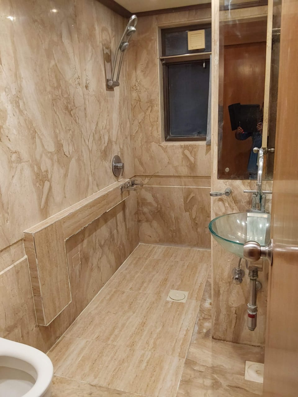 2 BHK Apartment for Rent in Walkeshwar Mumbai