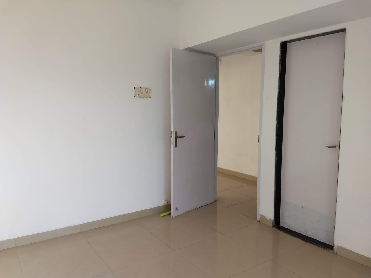 2 BHK Apartment for Sale in Bandra West Mumbai