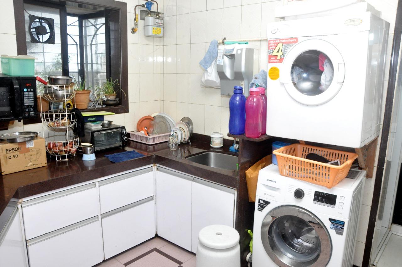 2 BHK Apartment for Rent in Ranwar Mumbai