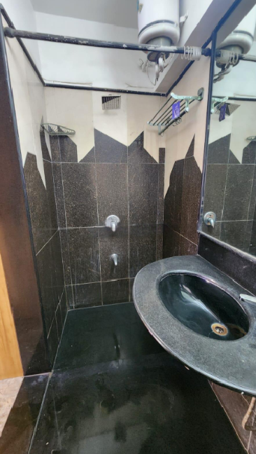 3 BHK Apartment for Rent in North Avenue Road Mumbai