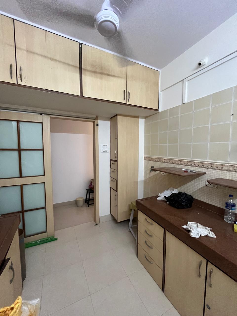 2 BHK Apartment for Rent in 16th Road Mumbai