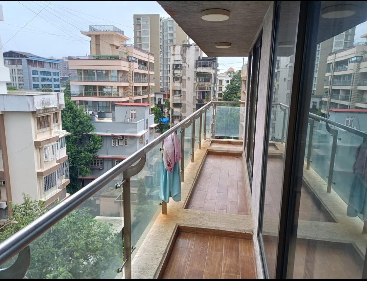 3 BHK Apartment for Sale in Khar West Mumbai