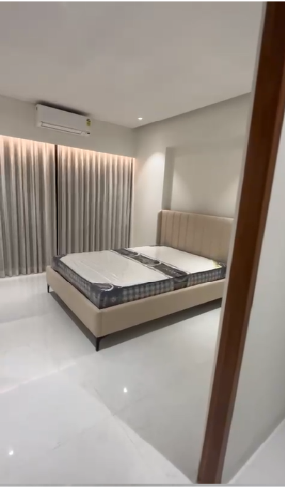 2 BHK Apartment for Rent in Khar West Mumbai