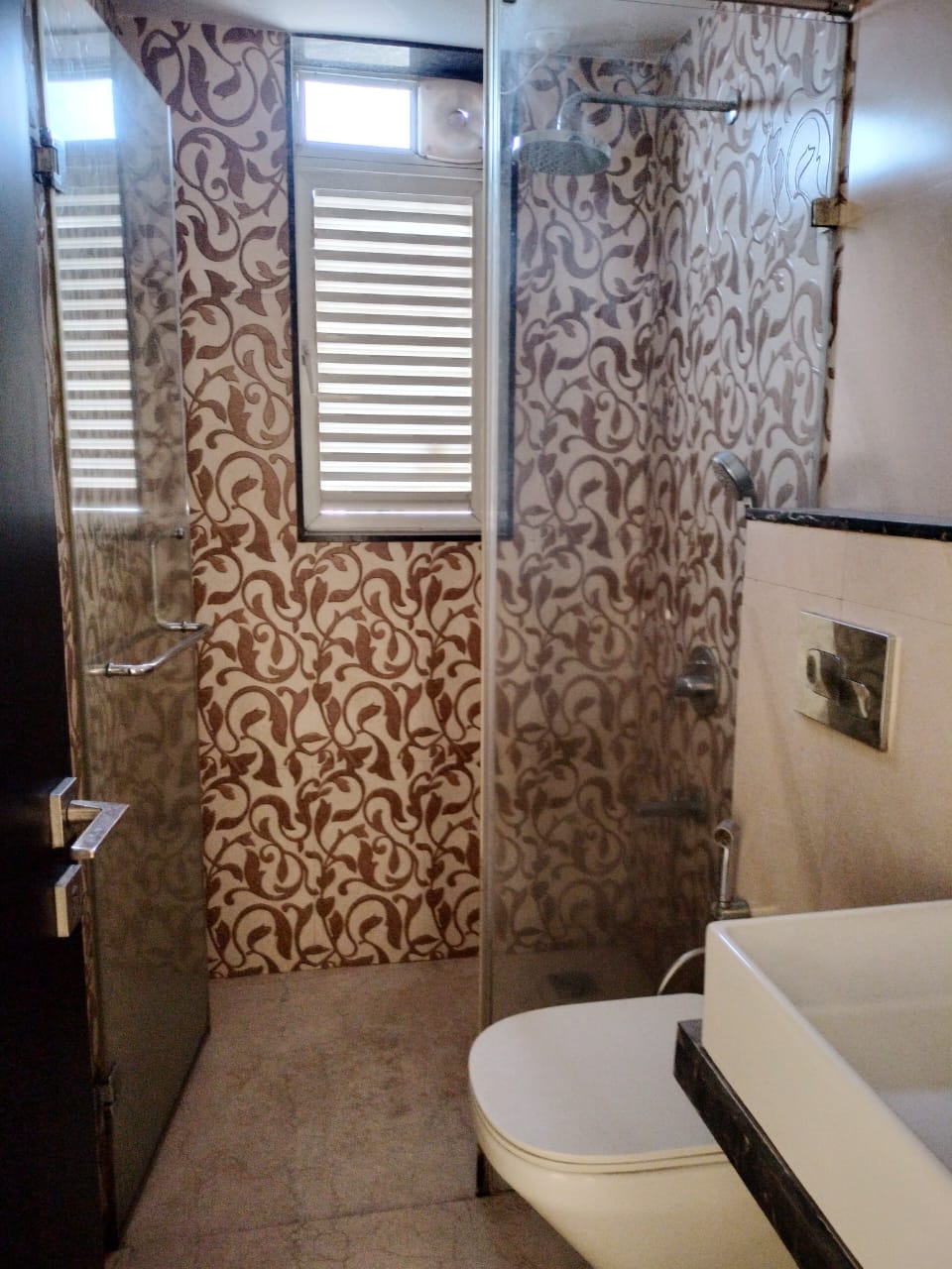 3 BHK Apartment for Rent in Santacruz West Mumbai