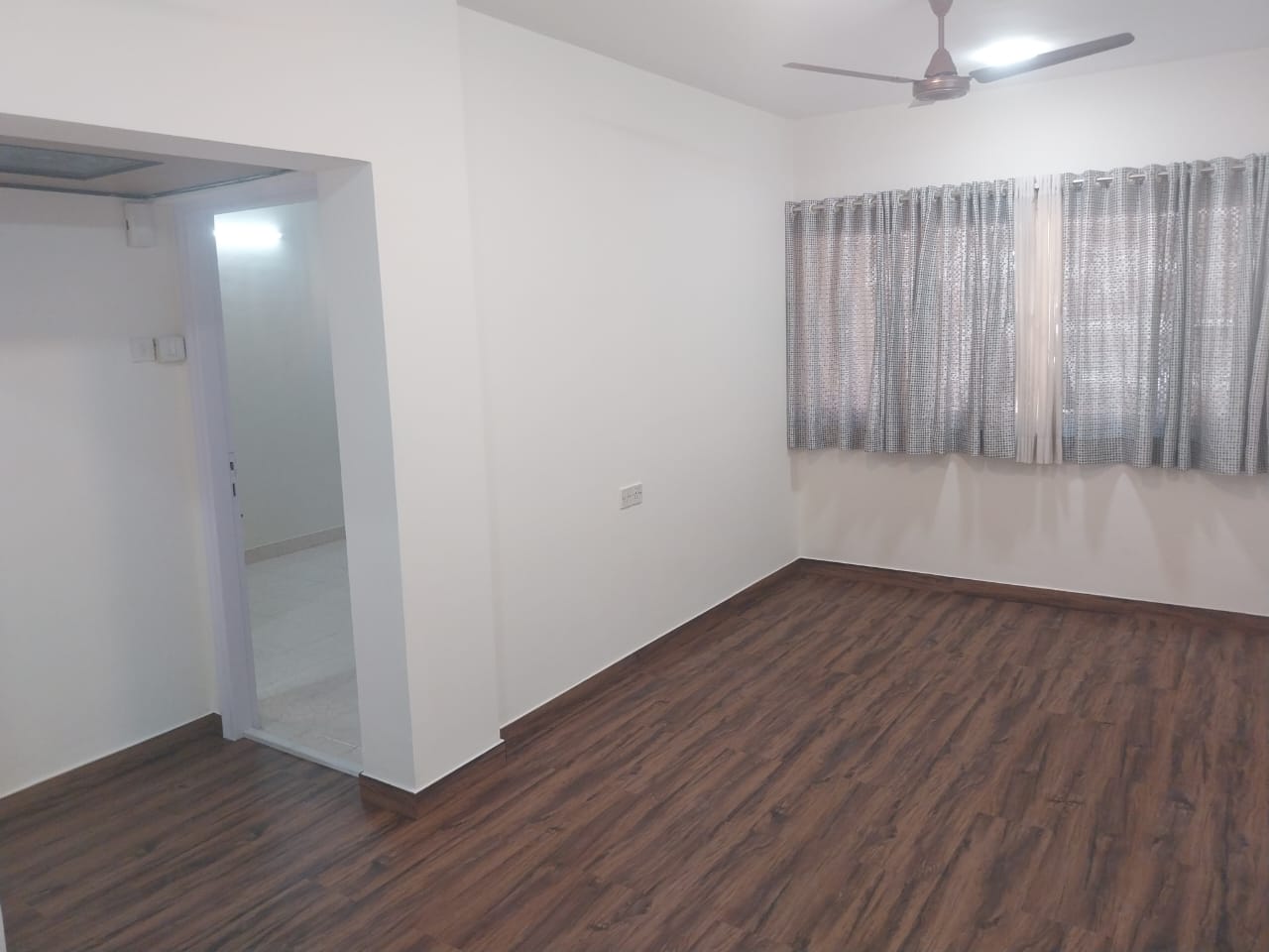 3 BHK Apartment for Rent in Santacruz West Mumbai