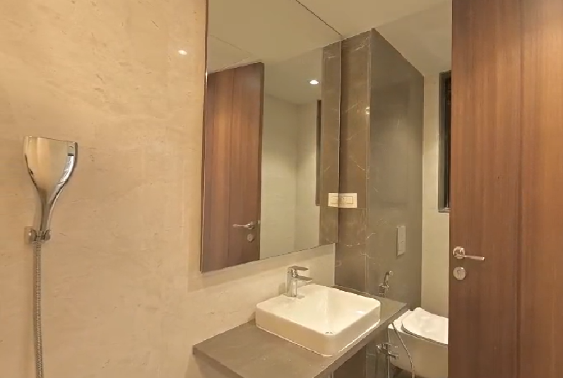 4 BHK Penthouse for Sale in Santacruz West Mumbai